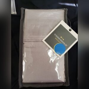 Threshold Signature King Pillowcases NEW 2 Pk Gray